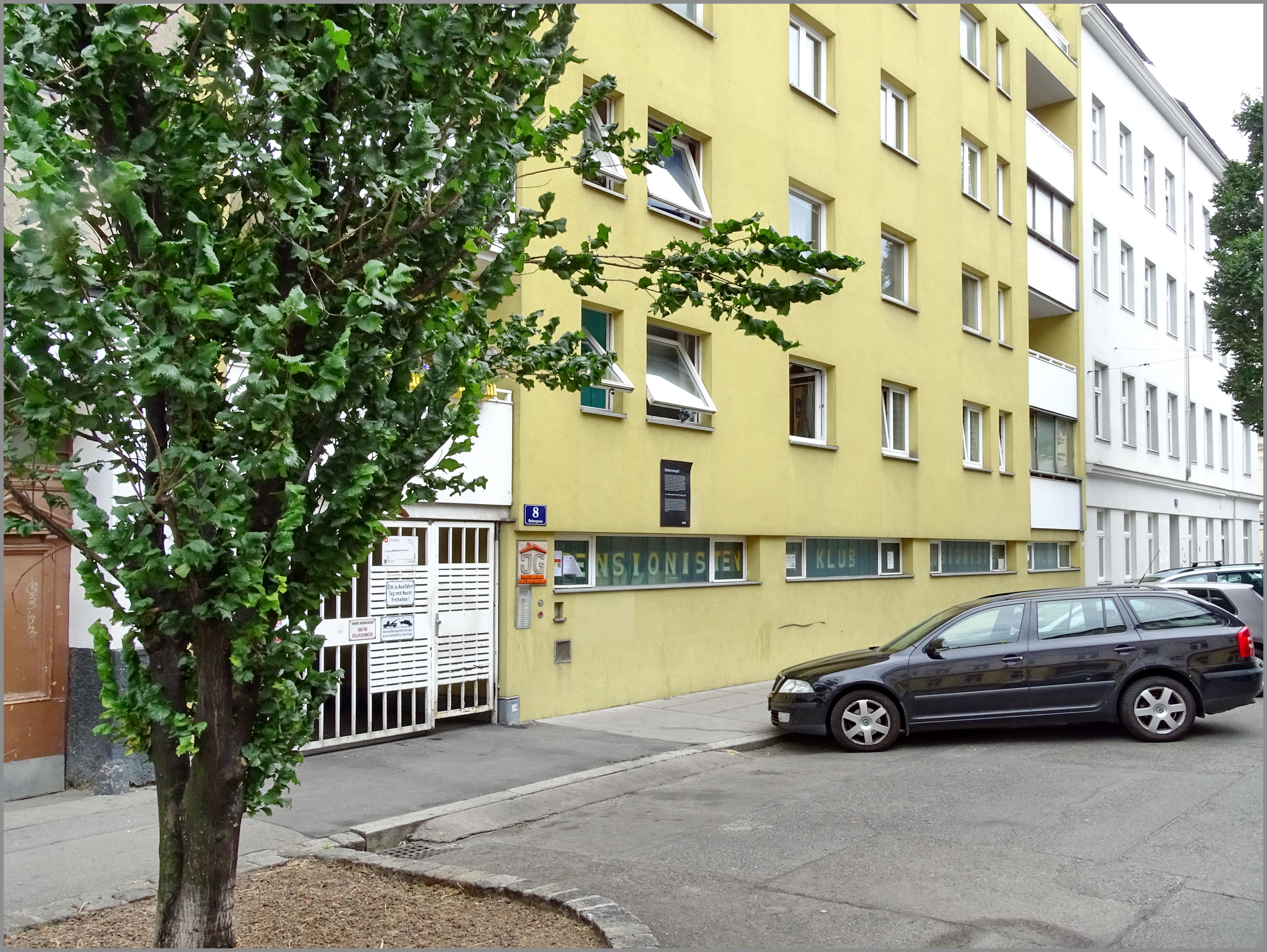 Standort des ehemaligen Hubertempels, Hubergasse 8. Bild: CC BY-SA 3.0 AT. Österreichische Mediathek 2015.