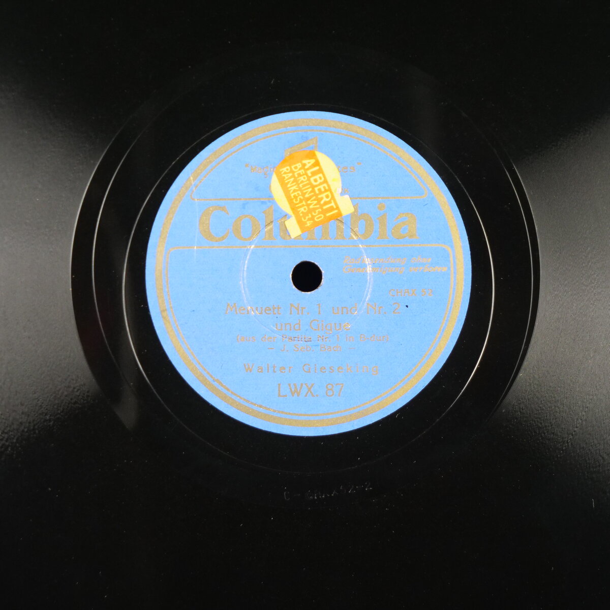 Menuett Nr. 1 und Nr. 2 und Gigue