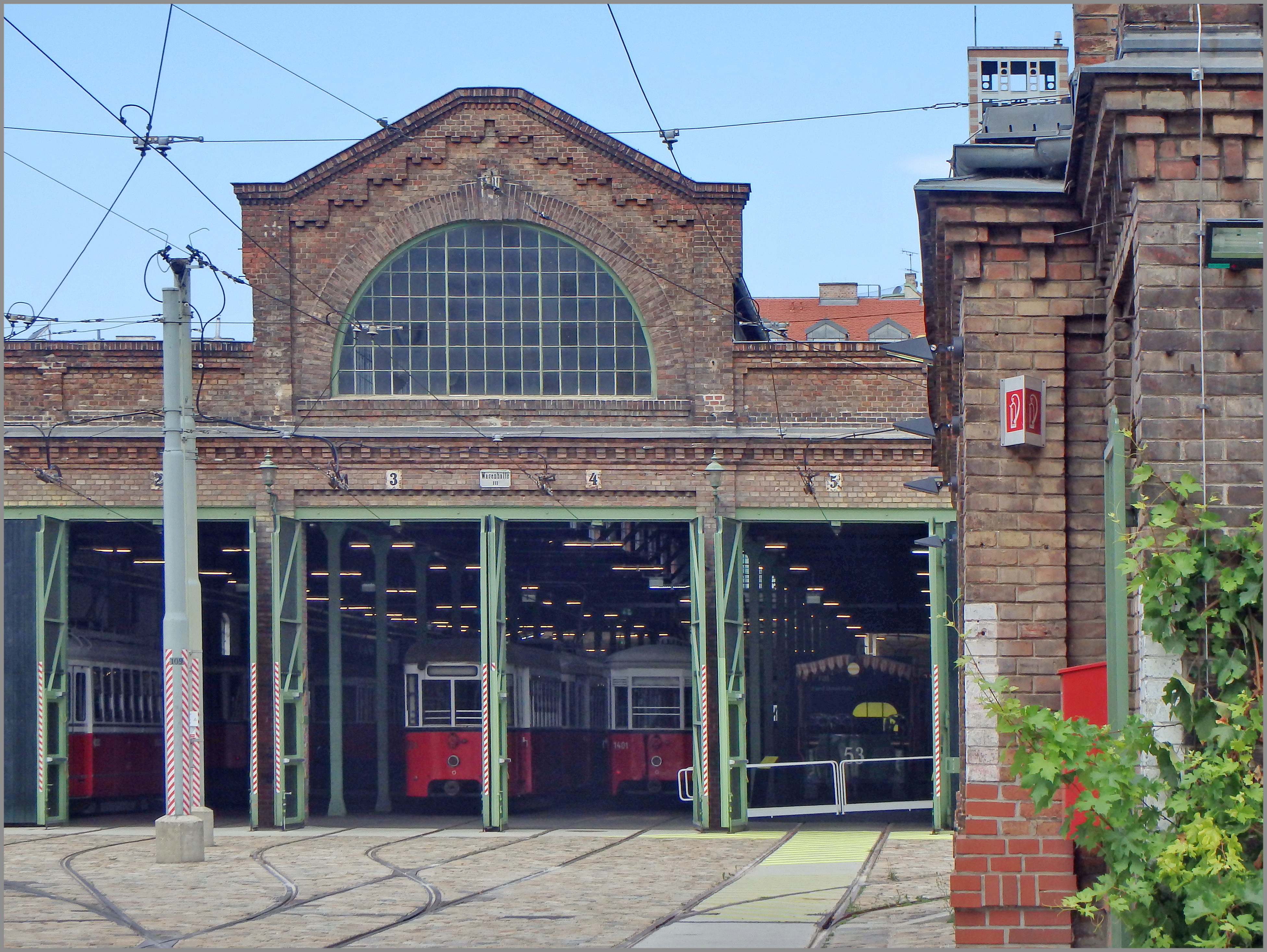 Das Verkehrsmuseum der Wiener Linien in der früheren Remise Erdberg. Bild: CC BY-SA 3.0 AT. Österreichische Mediathek 2015.