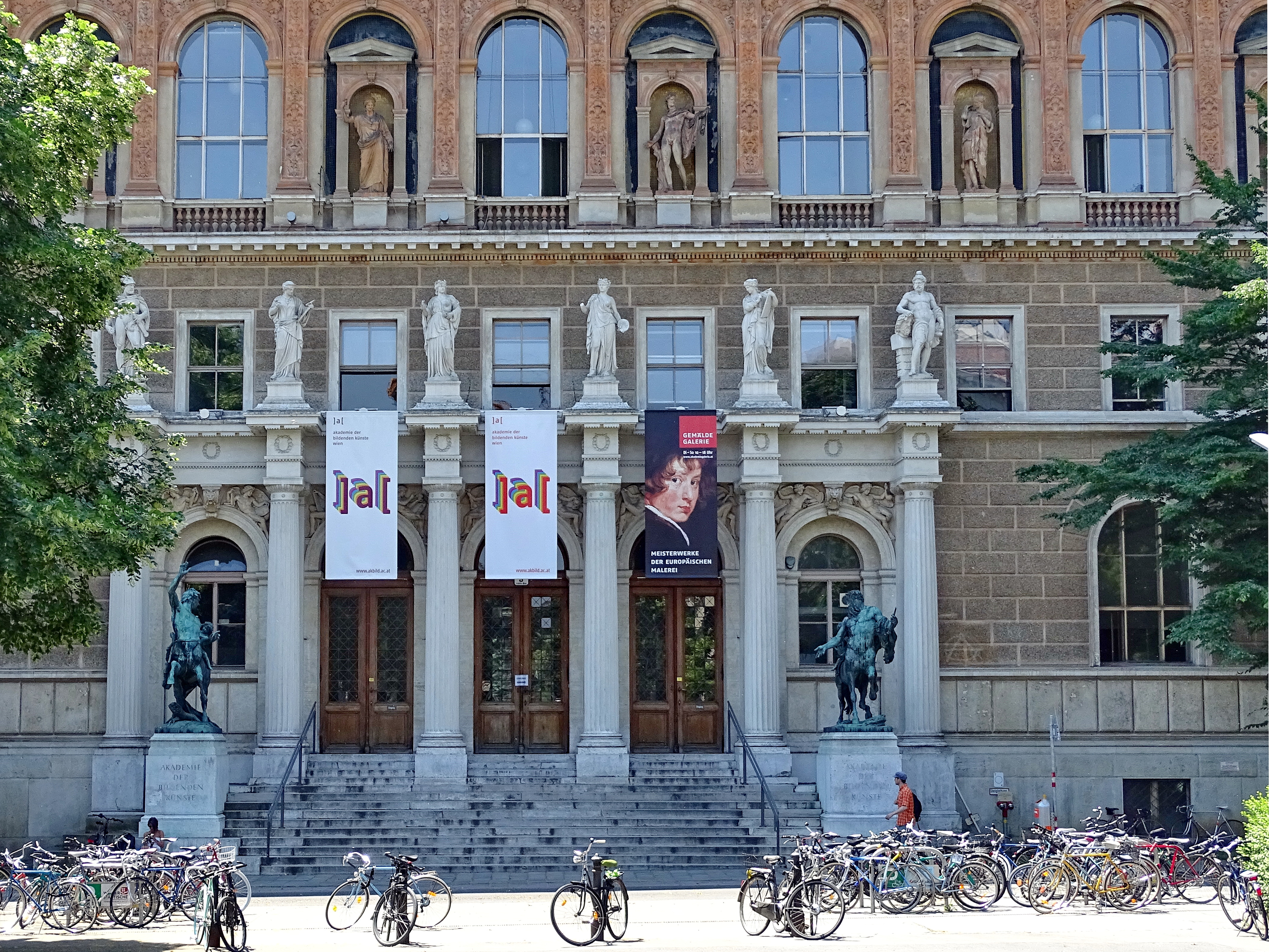 Akademie der Bildenden Künste am Schillerplatz. Bild: CC BY-SA 3.0 AT. Österreichische Mediathek 2015.